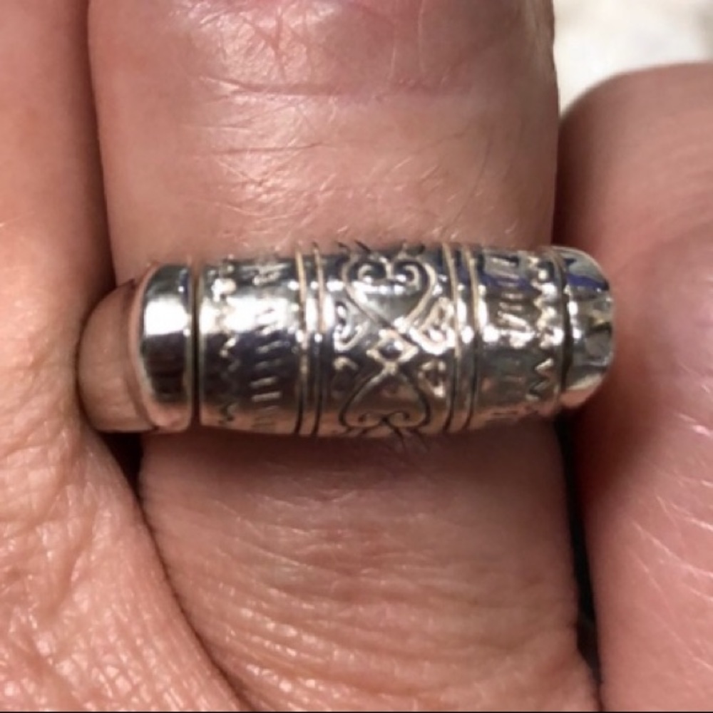 Brighton Ring !! Excellent condition. ❤️